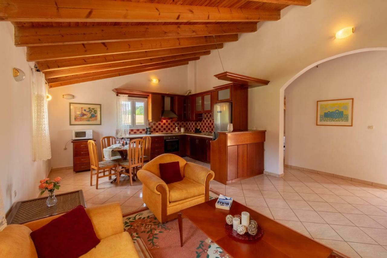 Villa Litsa エルモネス エクステリア 写真